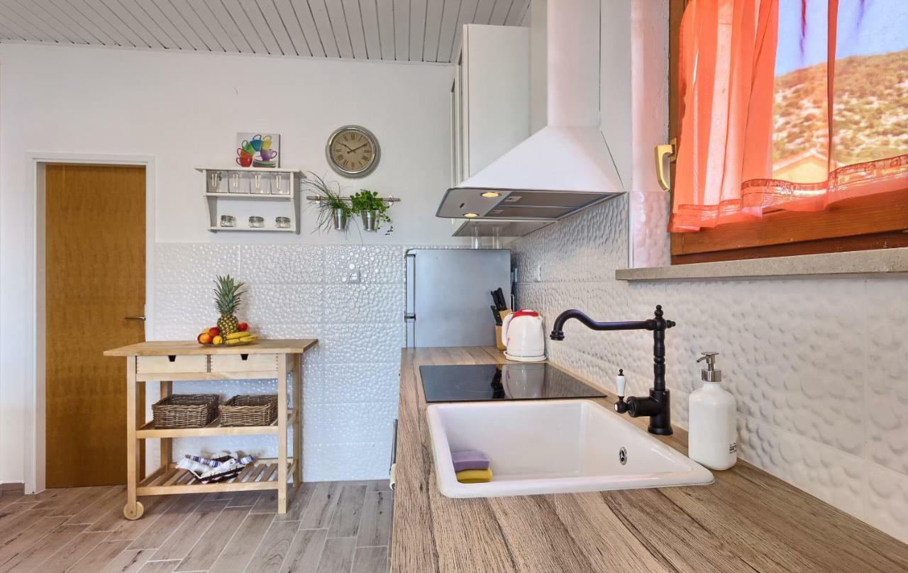 Lantana Apartment Бол Екстериор снимка