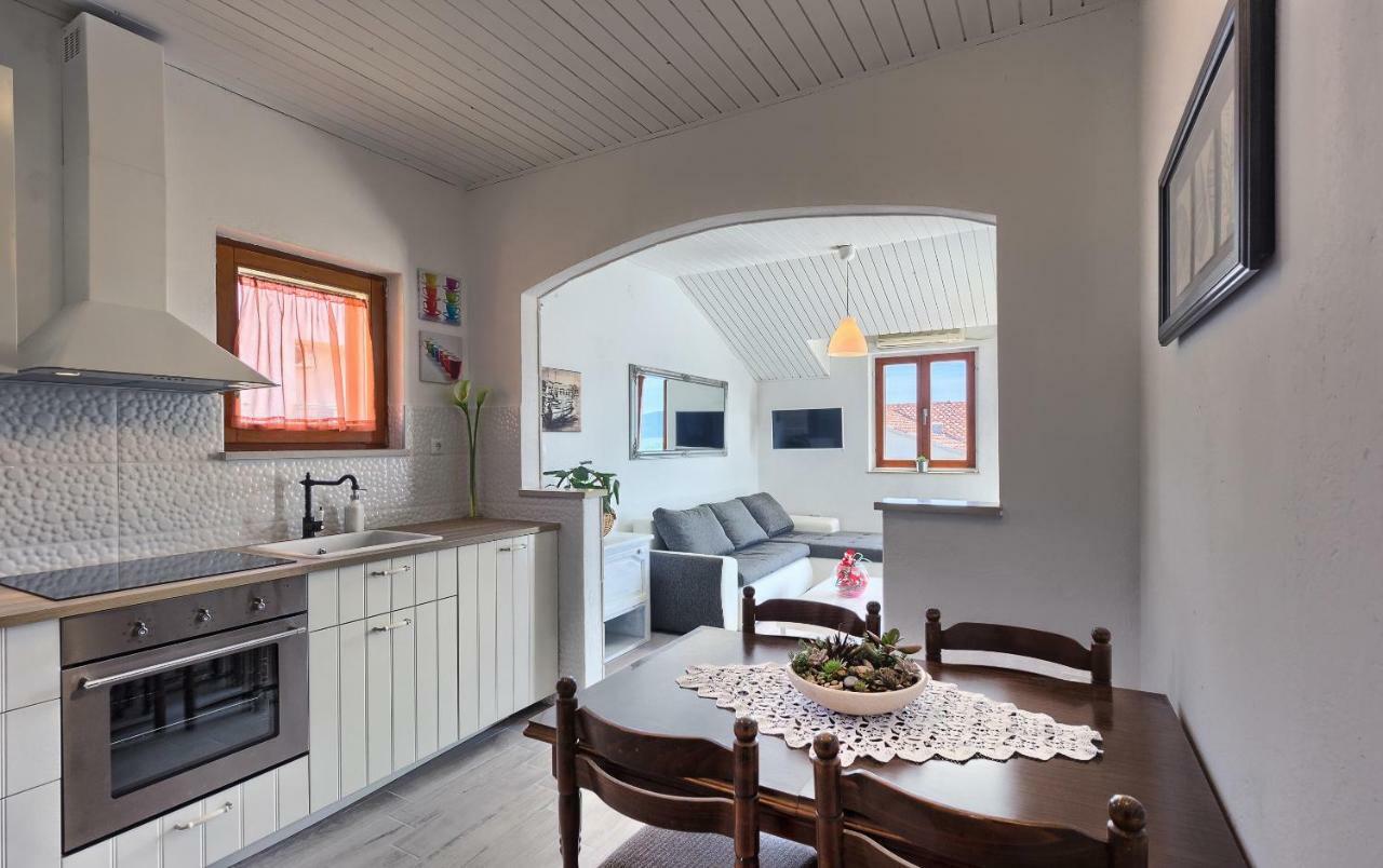 Lantana Apartment Бол Екстериор снимка