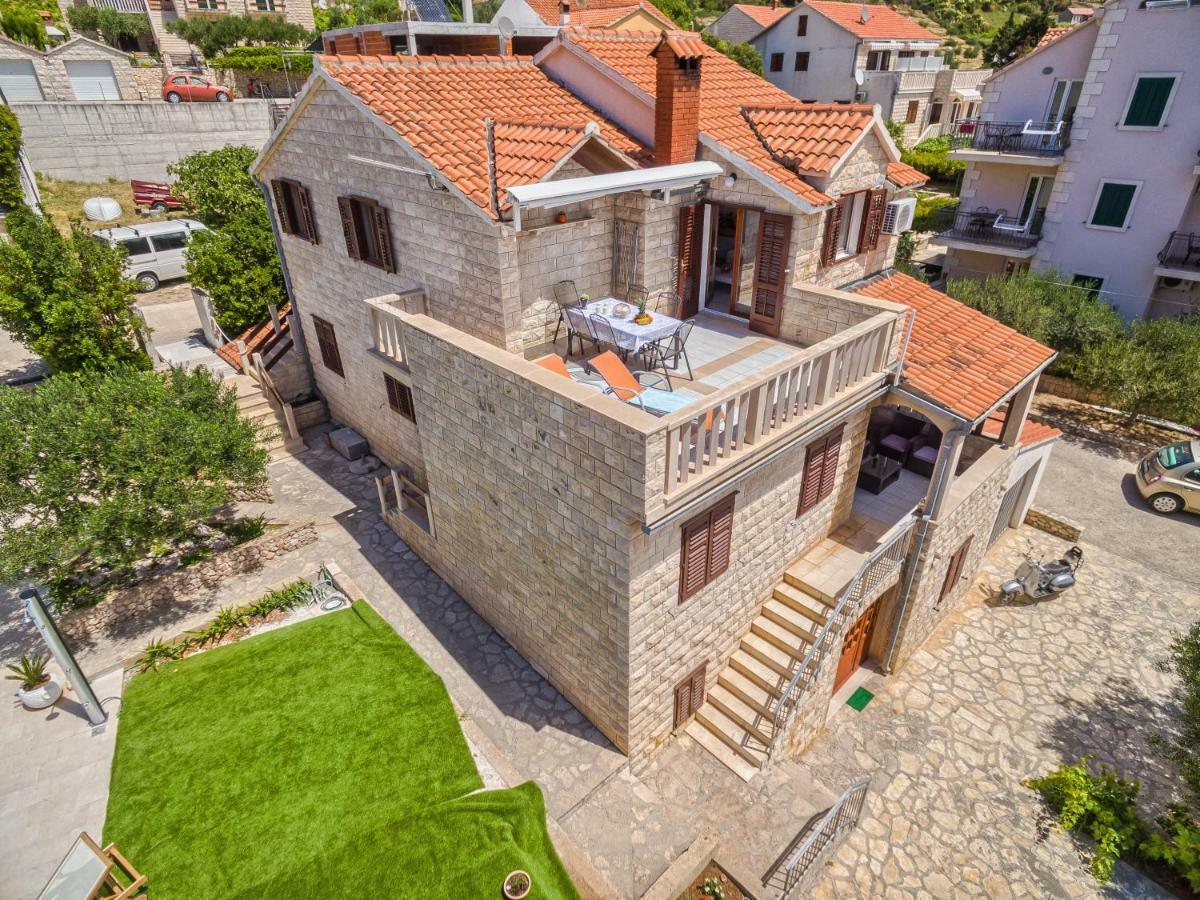 Lantana Apartment Бол Екстериор снимка